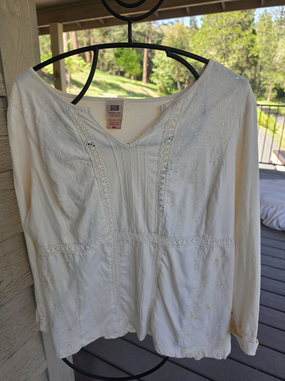 Faded Glory Cream Long-Sleeve Embroidered Peasant Top